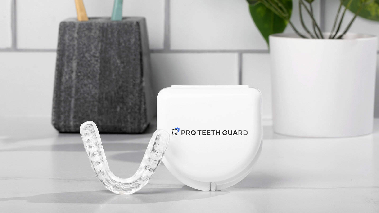 Brux Night Guard Reviews: Does This Mouth Guard Work? - TeethCura